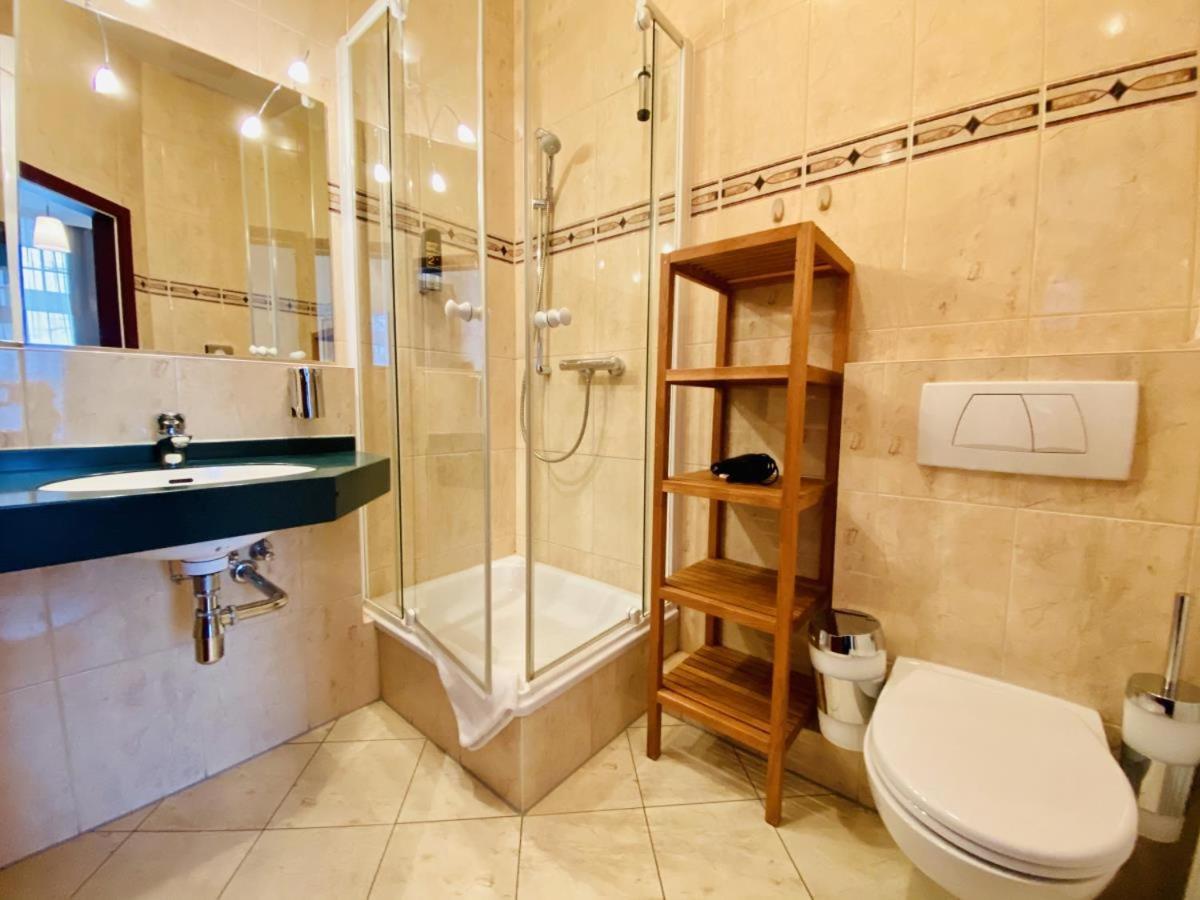 Doppelzimmer Rondell, Direkt Am Alten Strom Ρόστοκ Εξωτερικό φωτογραφία